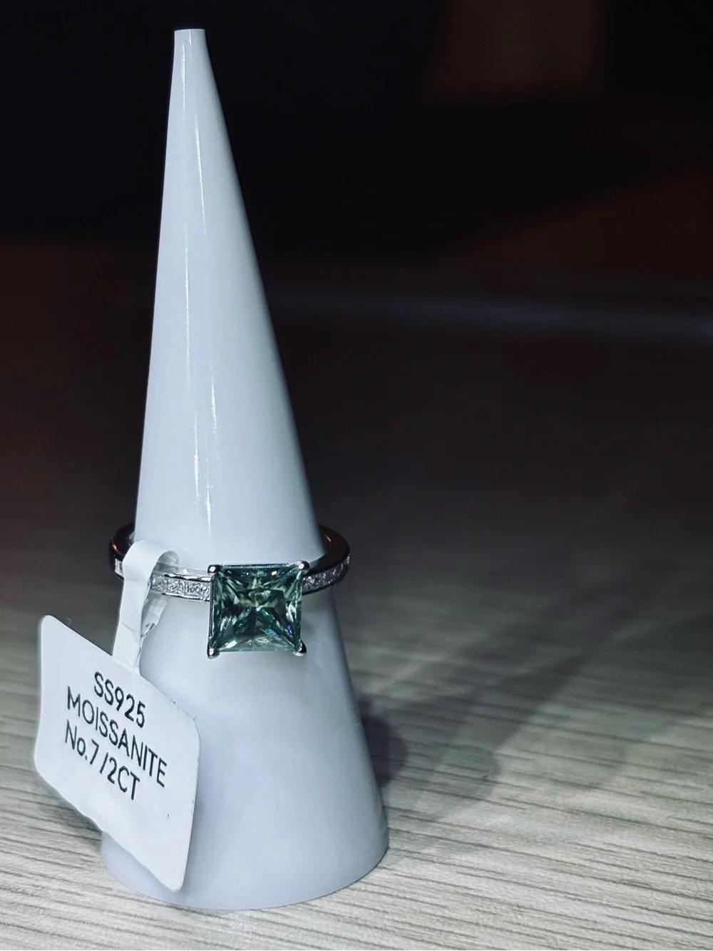 Solid 925 Sterling Silver VVS Emerald Green Moissanite Ring - Picture 8 of 12